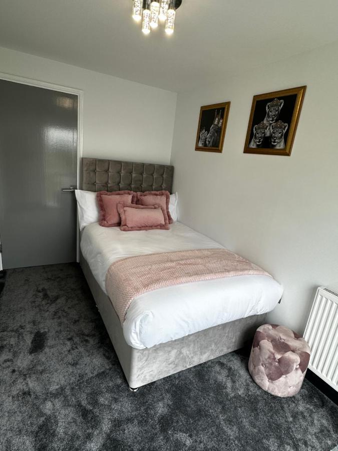 Two Bed Apartment With Balcony Slough,Windsor,Legoland 外观 照片