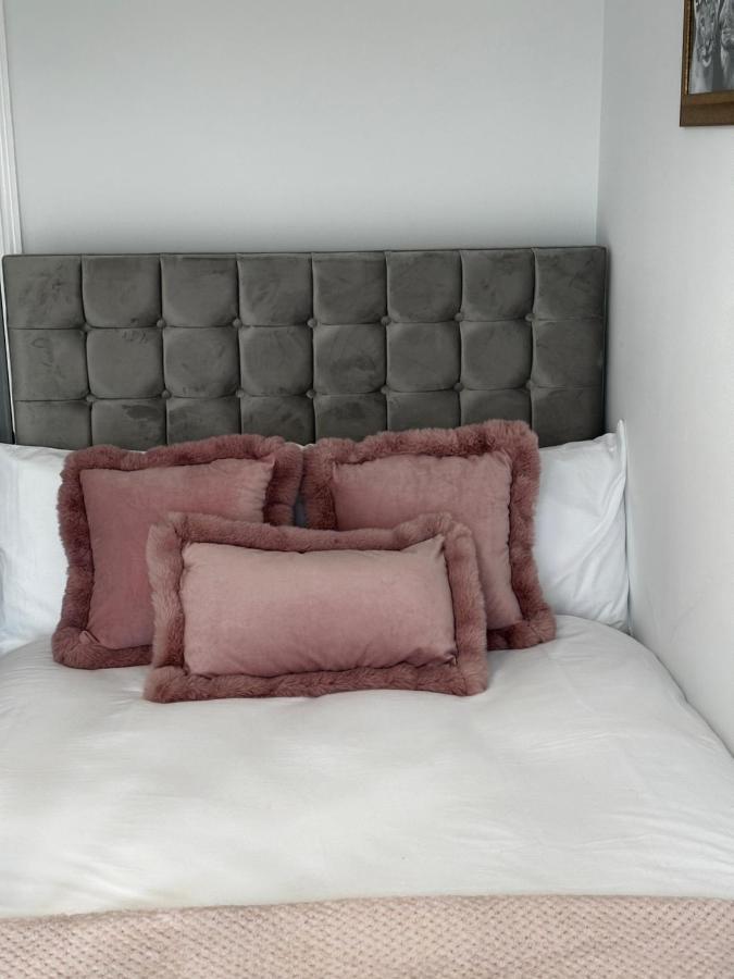 Two Bed Apartment With Balcony Slough,Windsor,Legoland 外观 照片